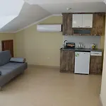 Apartmanhotel In Forest