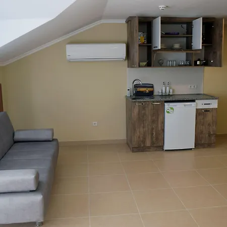 In Forest アパートホテル