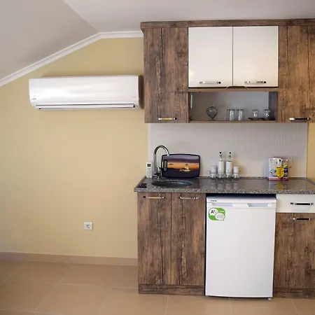 In Forest アパートホテル 3*