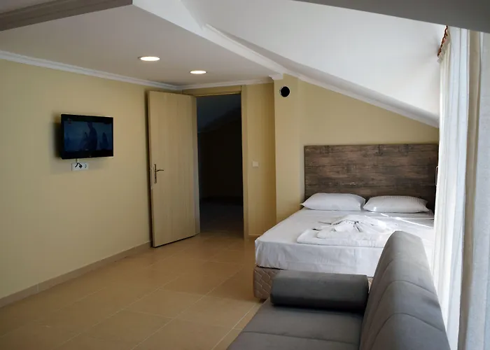 In Forest Aparthotel 3*