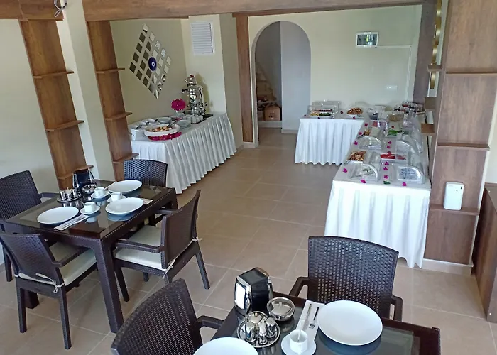 In Forest Aparthotel 3*