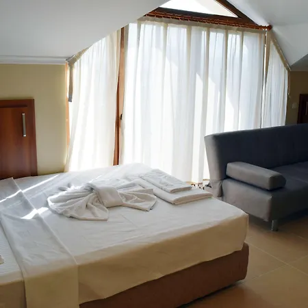 Apartahotel In Forest Göcek