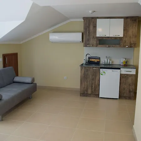 Apartahotel In Forest