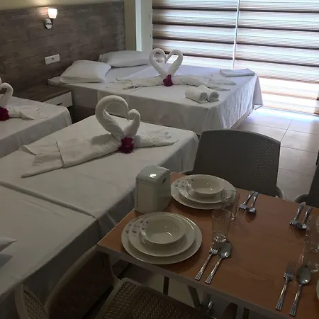 Apartahotel In Forest 3*