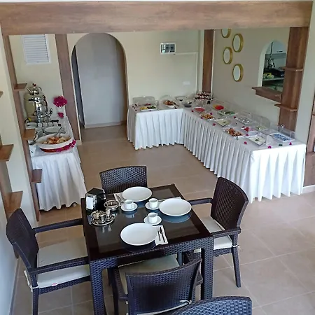 Apartahotel In Forest Göcek