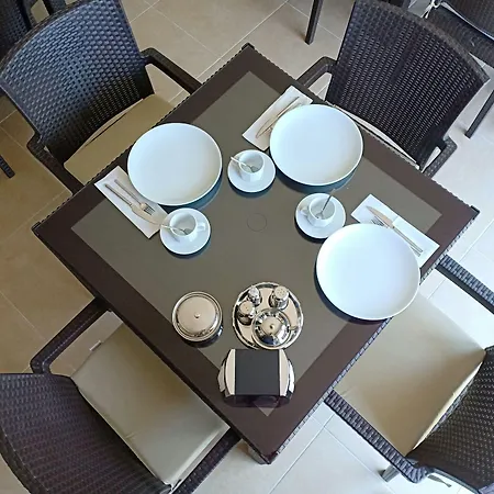 Apartahotel In Forest