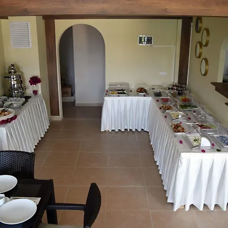 In Forest Apartahotel 3*